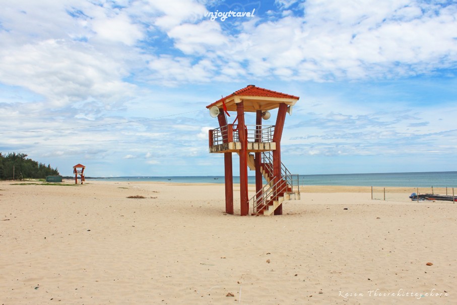 เที่ยวเวียดนาม vnjoytravel vietnam กว๋างจิ Quang Tri หาดเกื่อเวียต bai bien cua viet beach