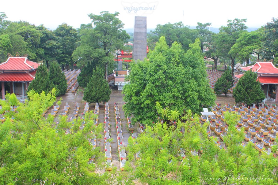 เที่ยวเวียดนาม vnjoytravel vietnam กว๋างจิ Quang Tri หอคอย  แคซานห์ เคซาน bao thap khe sanh tower