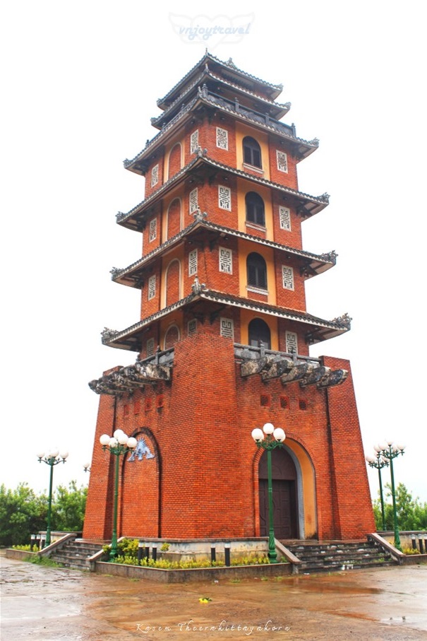 เที่ยวเวียดนาม vnjoytravel vietnam กว๋างจิ Quang Tri หอคอย  แคซานห์ เคซาน bao thap khe sanh tower