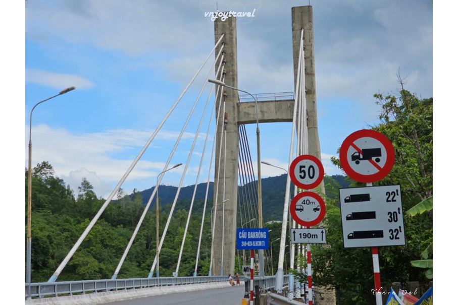 เที่ยวเวียดนาม vnjoytravel vietnam กว๋างจิ Quang Tri สะพานขึงดาโกรง cau treo da krong bridge