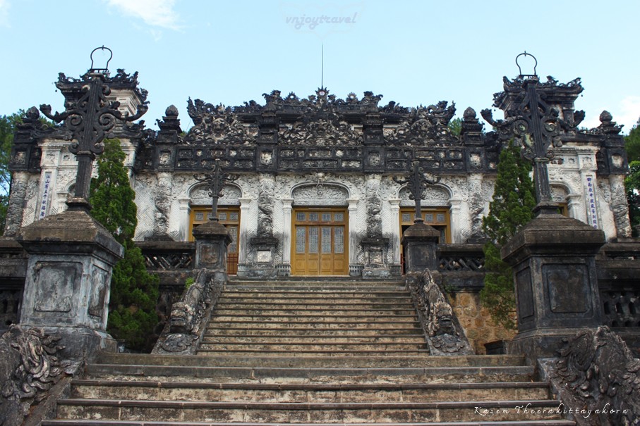 เที่ยวเวียดนาม vnjoytravel vietnam เถื่อเทียน เว้  thua thien hue สุสานกษัตริย์ไคดิ่นห์ lang khai dinh mausoleum