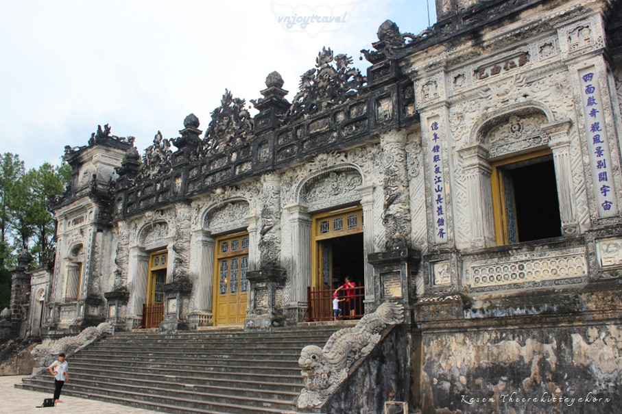 เที่ยวเวียดนาม vnjoytravel vietnam เถื่อเทียน เว้  thua thien hue สุสานกษัตริย์ไคดิ่นห์ lang khai dinh mausoleum
