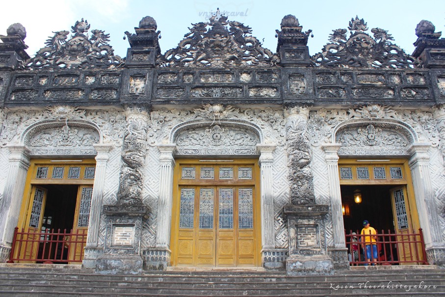 เที่ยวเวียดนาม vnjoytravel vietnam เถื่อเทียน เว้  thua thien hue สุสานกษัตริย์ไคดิ่นห์ lang khai dinh mausoleum