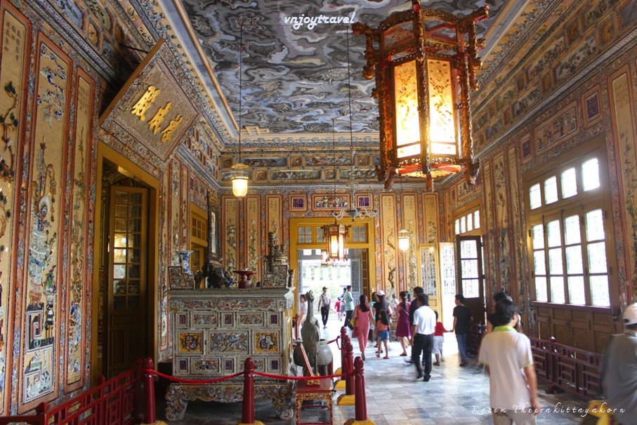 เที่ยวเวียดนาม vnjoytravel vietnam เถื่อเทียน เว้  thua thien hue สุสานกษัตริย์ไคดิ่นห์ lang khai dinh mausoleum