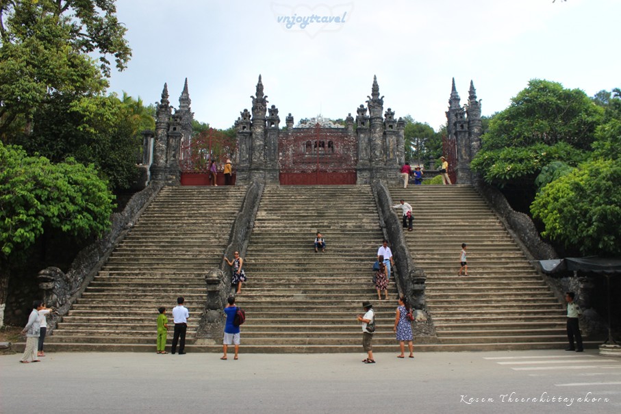 เที่ยวเวียดนาม vnjoytravel vietnam เถื่อเทียน เว้  thua thien hue สุสานกษัตริย์ไคดิ่นห์ lang khai dinh mausoleum