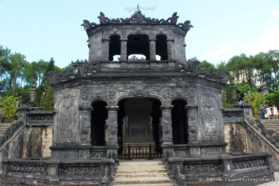 เที่ยวเวียดนาม vnjoytravel vietnam เถื่อเทียน เว้  thua thien hue สุสานกษัตริย์ไคดิ่นห์ lang khai dinh mausoleum