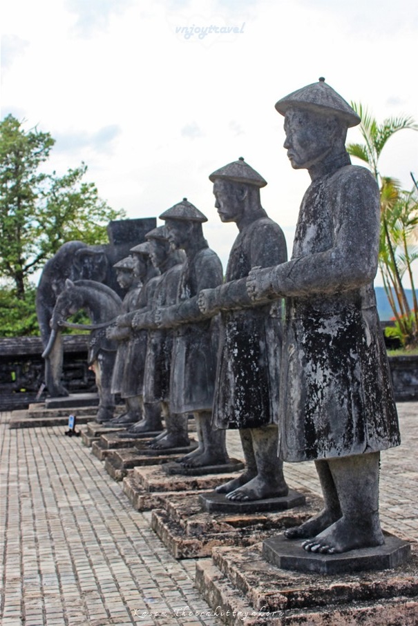 เที่ยวเวียดนาม vnjoytravel vietnam เถื่อเทียน เว้  thua thien hue สุสานกษัตริย์ไคดิ่นห์ lang khai dinh mausoleum