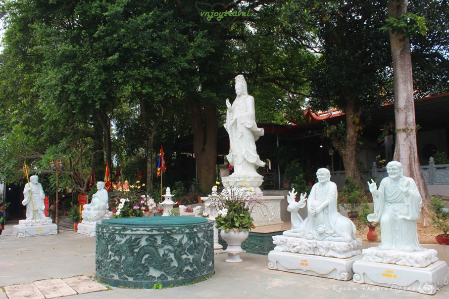 เที่ยวเวียดนาม vnjoytravel vietnam หวินห์ฟุก vinh phuc ตามด๋าว tam dao ศาลเจ้าจิ่นห์ เตยเทียน den trinh quoc mau tay thien
